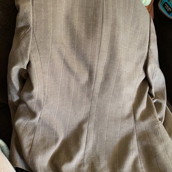 Kasper blazer. So soft. Great quality. - Picture 8 of 9